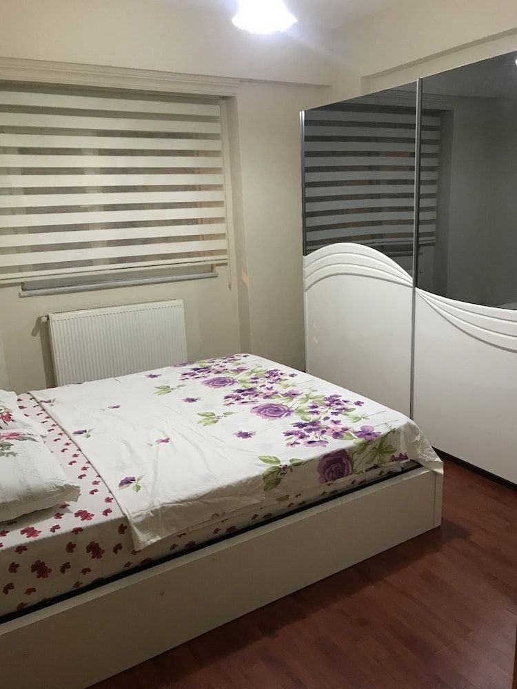 undefined Karabina Green Apart 7