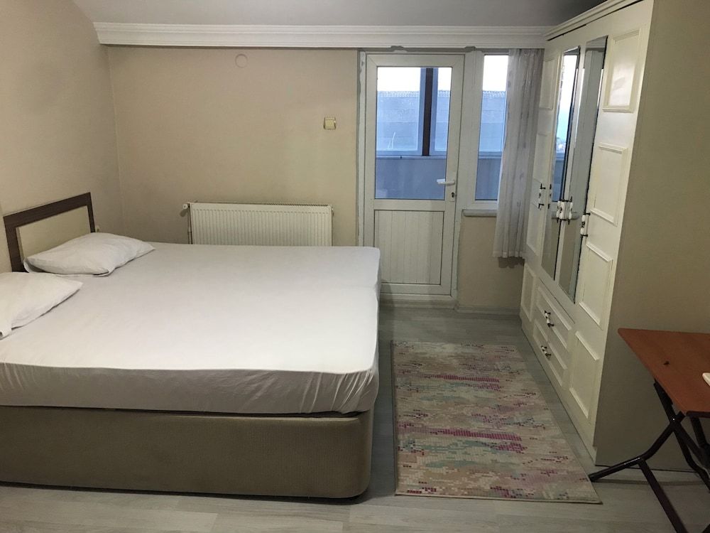 undefined Karabina Green Apart