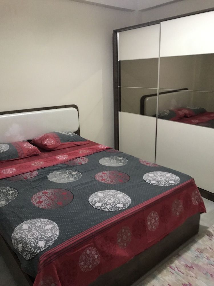 undefined Karabina Green Apart 2