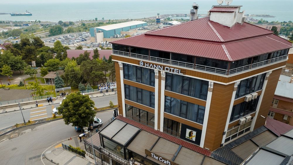 undefined Hann Otel 2