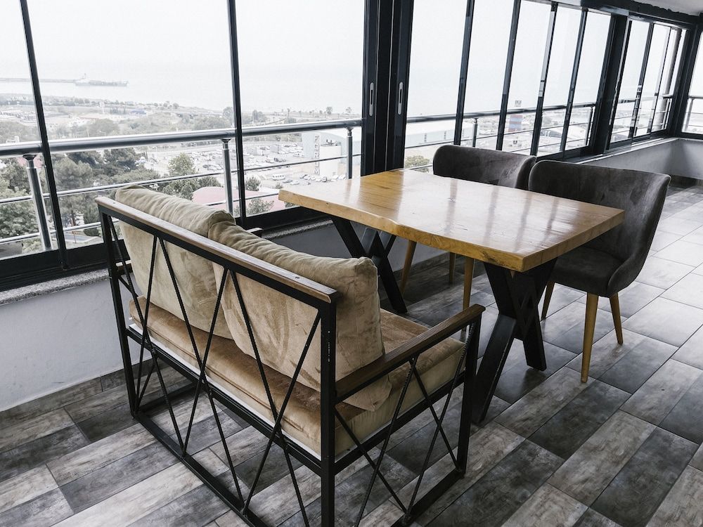 undefined Hann Otel 7