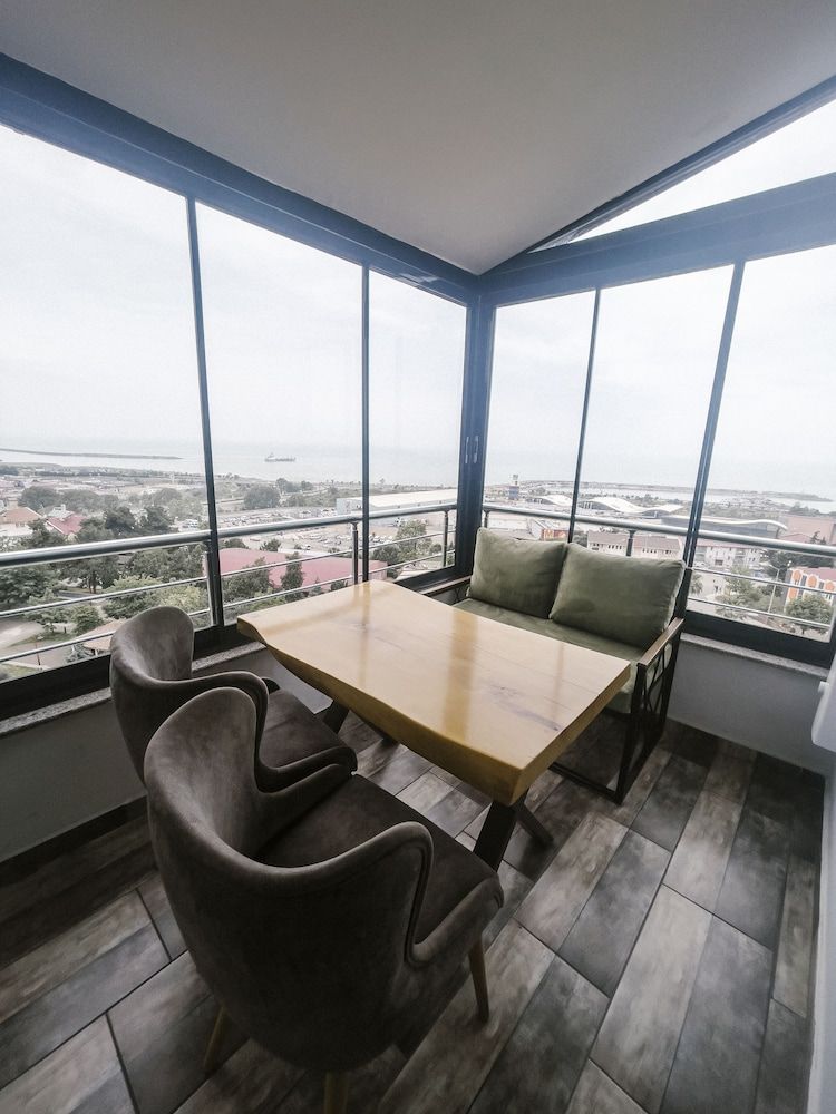 undefined Hann Otel 10