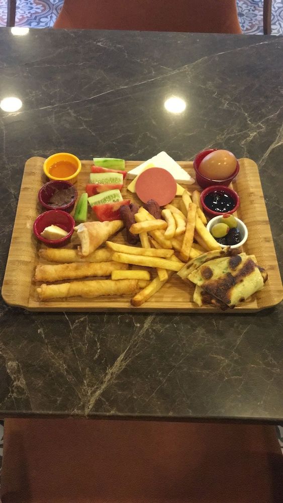 undefined Hann Otel 3