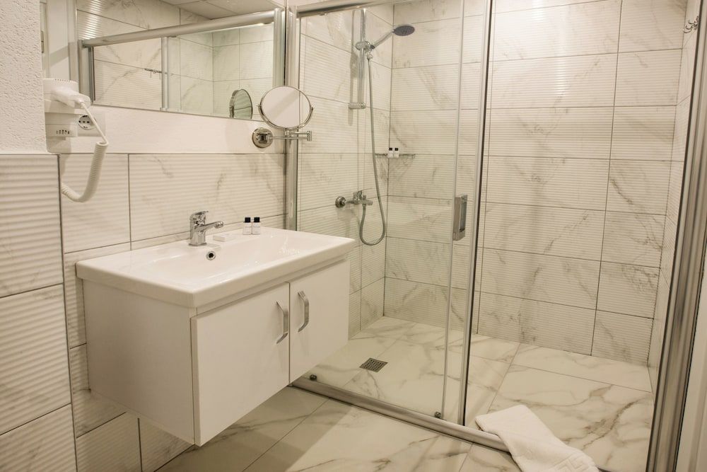 First Joy Hotel Standard Room, 1 King Bed, Terrace, Sea View 3