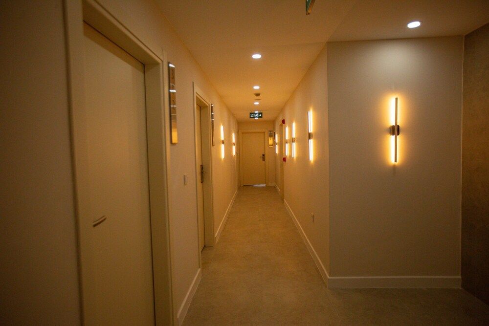 undefined The Deck Otel 8