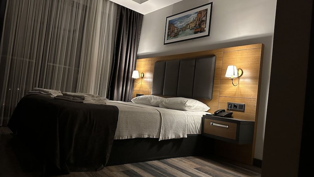 undefined EMAY OTEL 8