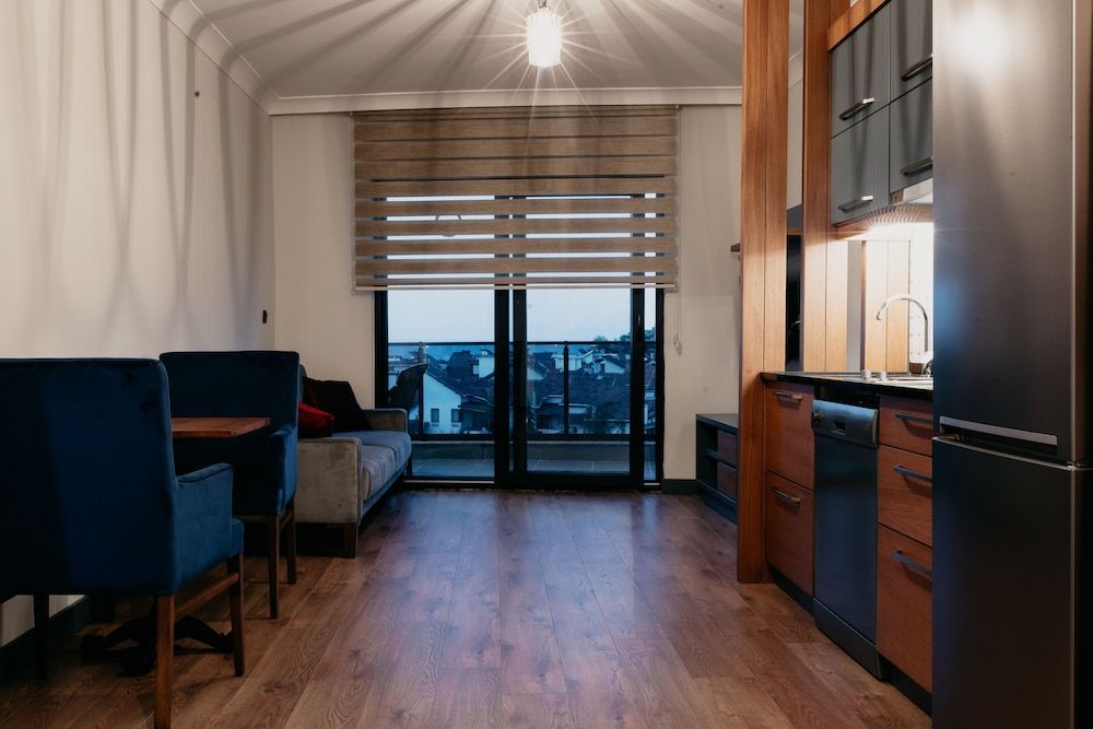 Ceneviz Suit Hotel Apartment, 1 Bedroom, Kitchenette, City View 11