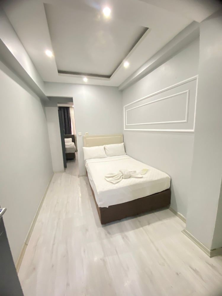 undefined Abam Hotel