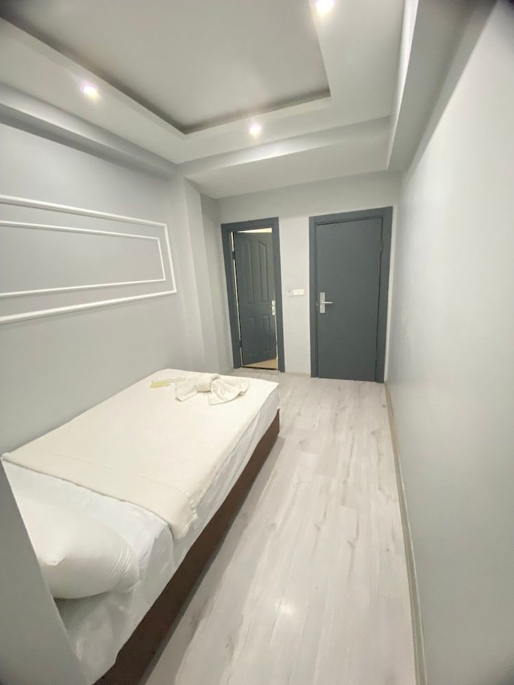 undefined Abam Hotel 7