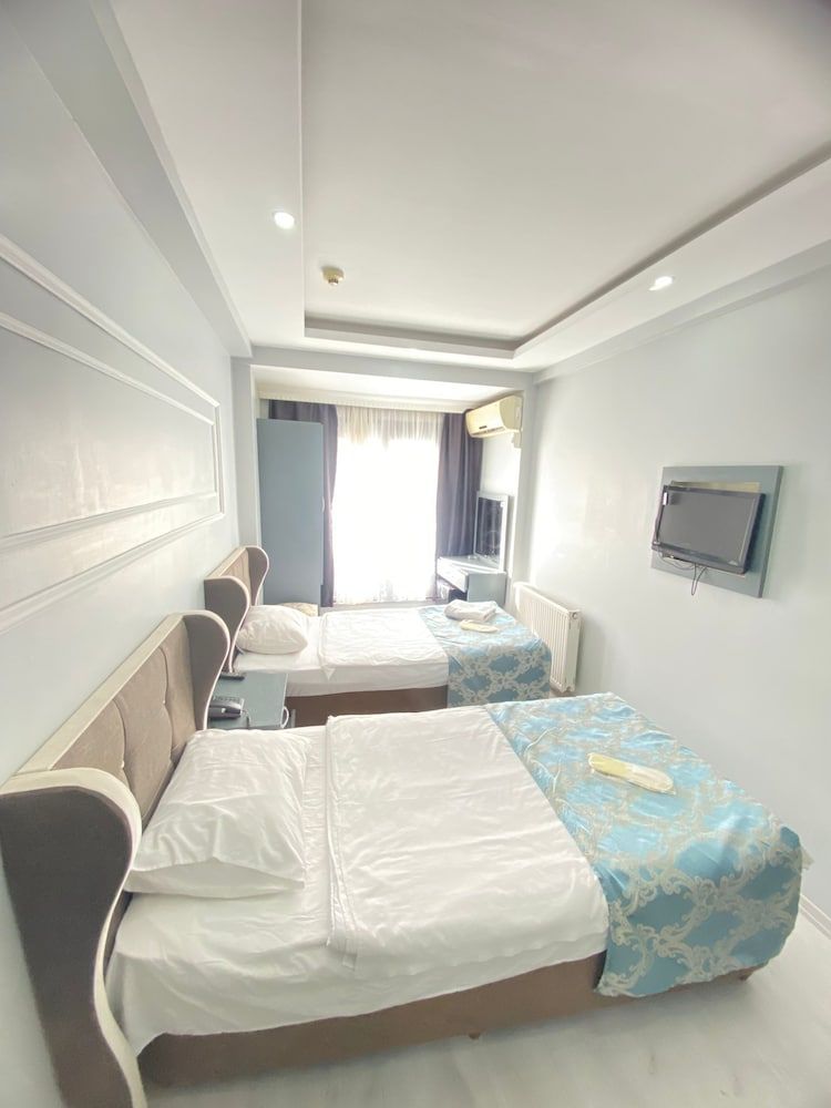 undefined Abam Hotel 2