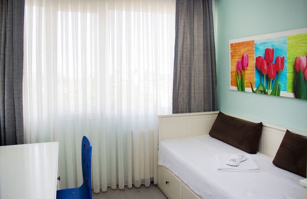 undefined D&D Suites 7