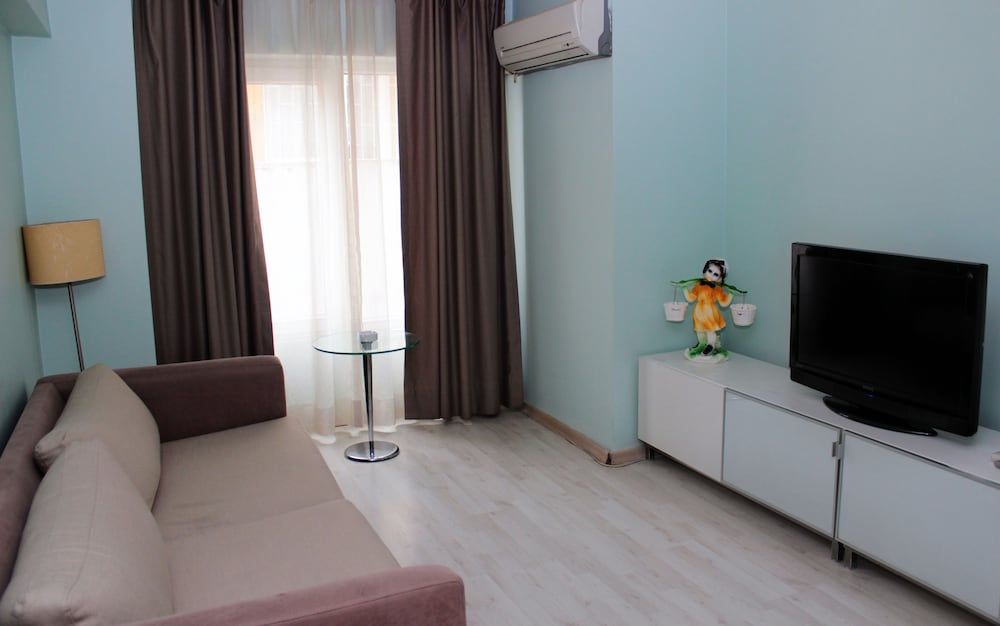 D&D Suites Economy Apartment 5