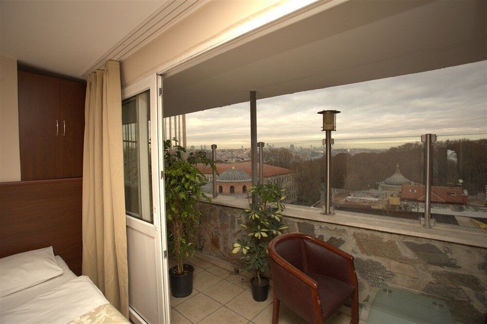 undefined Aquarium Hotel 10