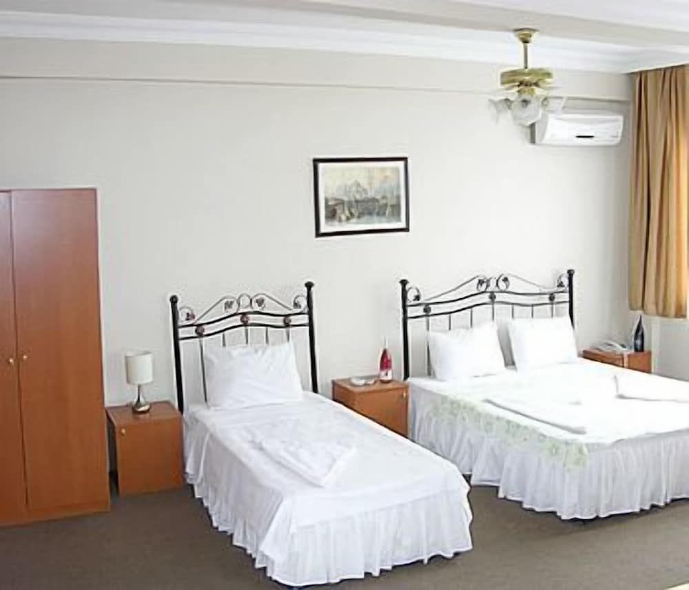 undefined Aquarium Hotel 3