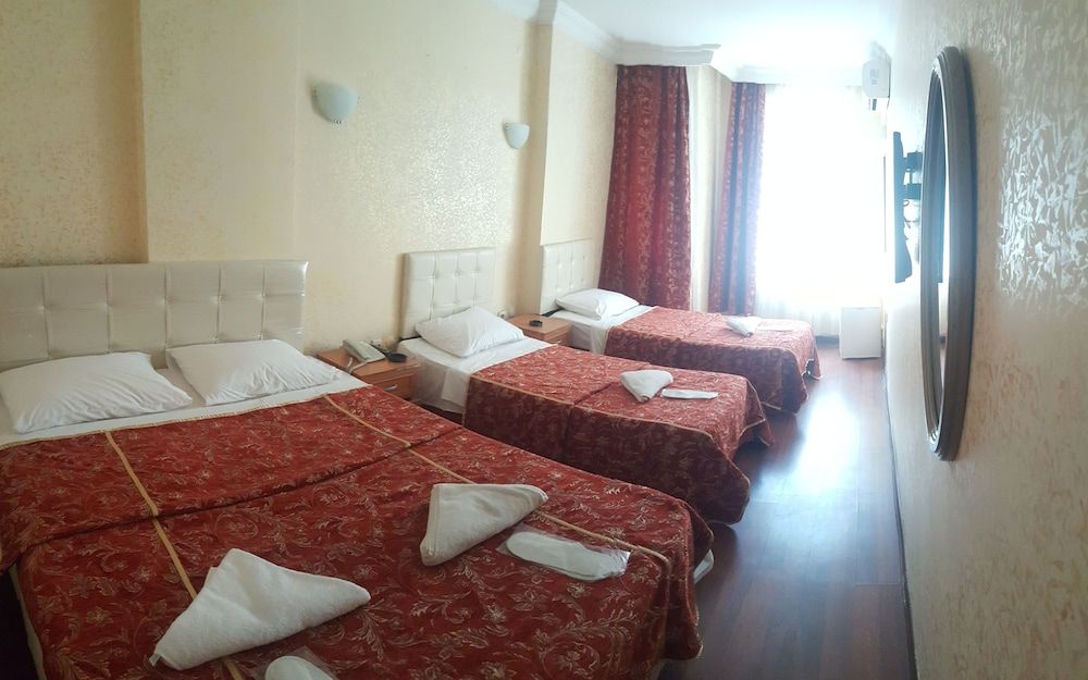 Florin Hotel Basic Double Room, 2 Twin Beds 2