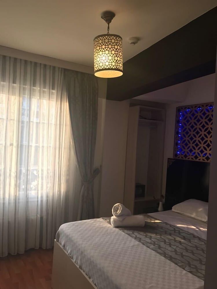 Fairytale Hotel Single Room 3