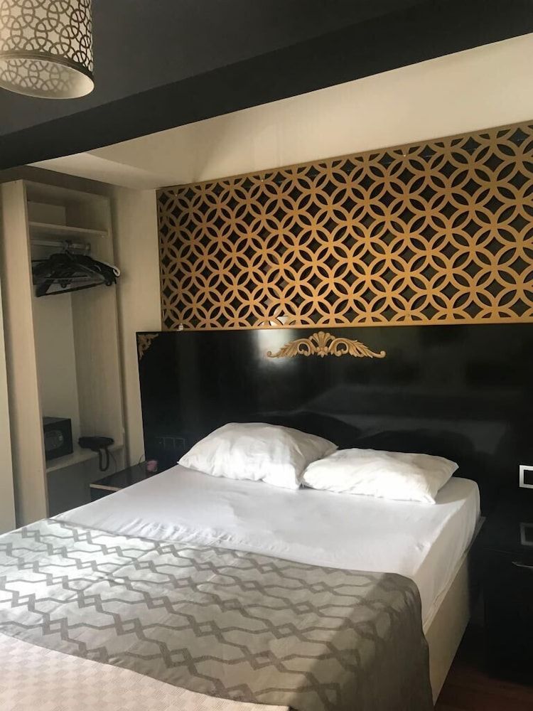 undefined Fairytale Hotel 3