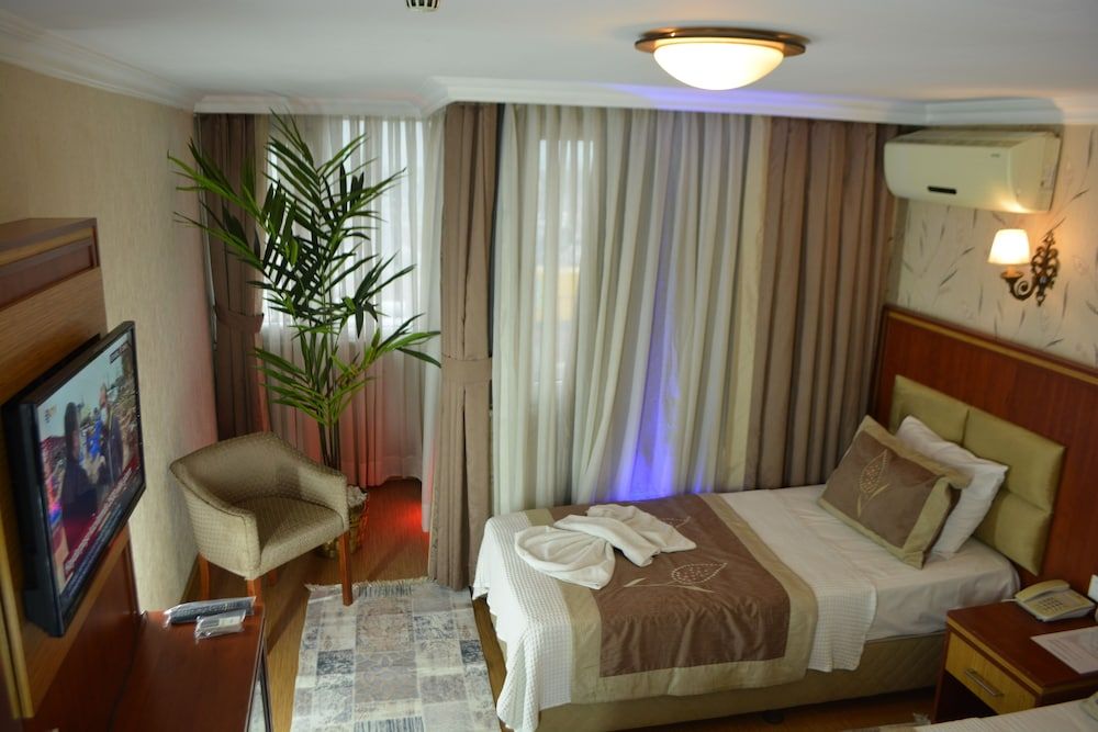 Hermanos Hotel Standard Double Room 10