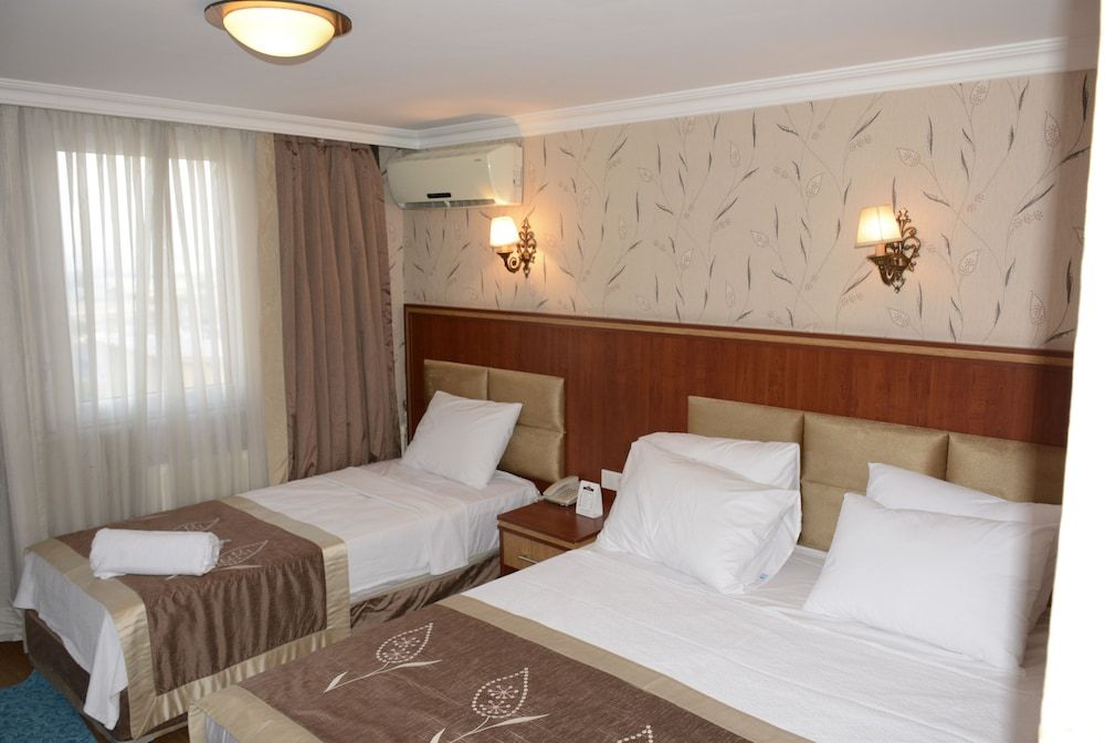 Hermanos Hotel Standard Double Room 4