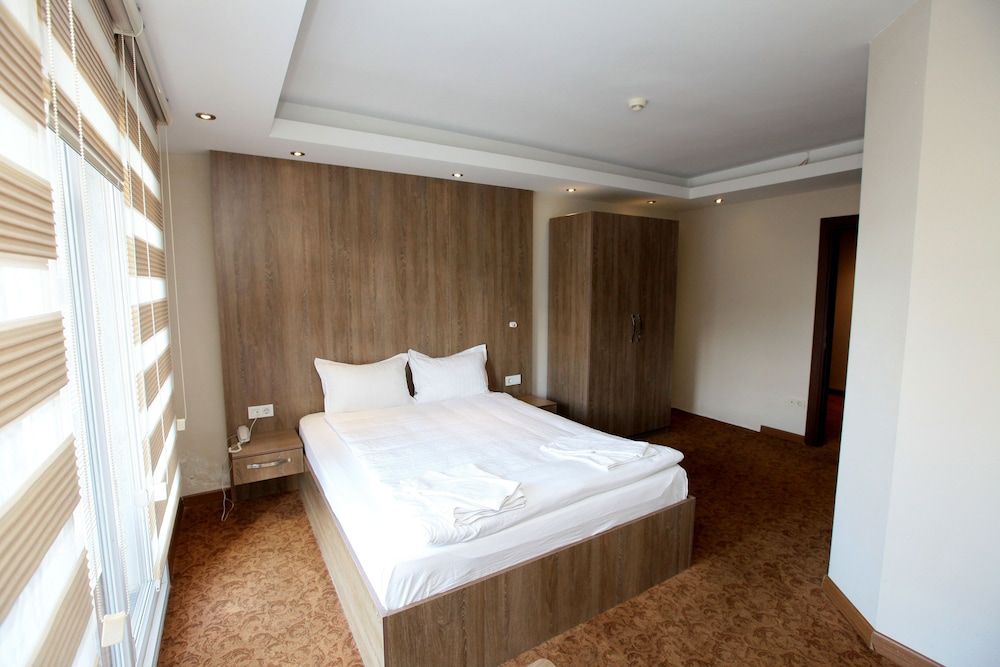 NY World Hotel Deluxe Double or Twin Room, Sea View 3