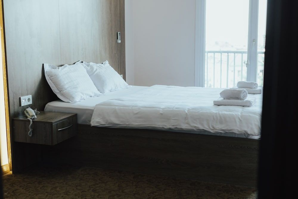 NY World Hotel Deluxe Double or Twin Room, Sea View 6