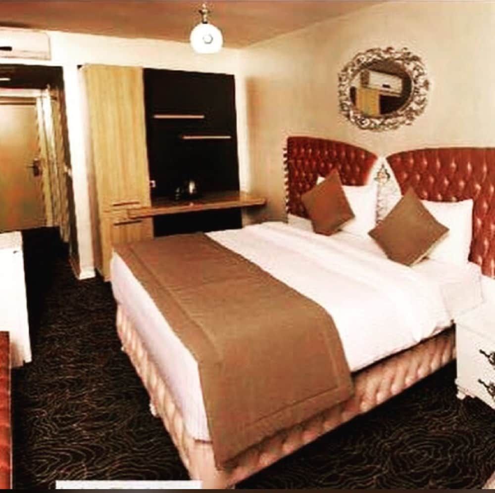 undefined Last Point 8