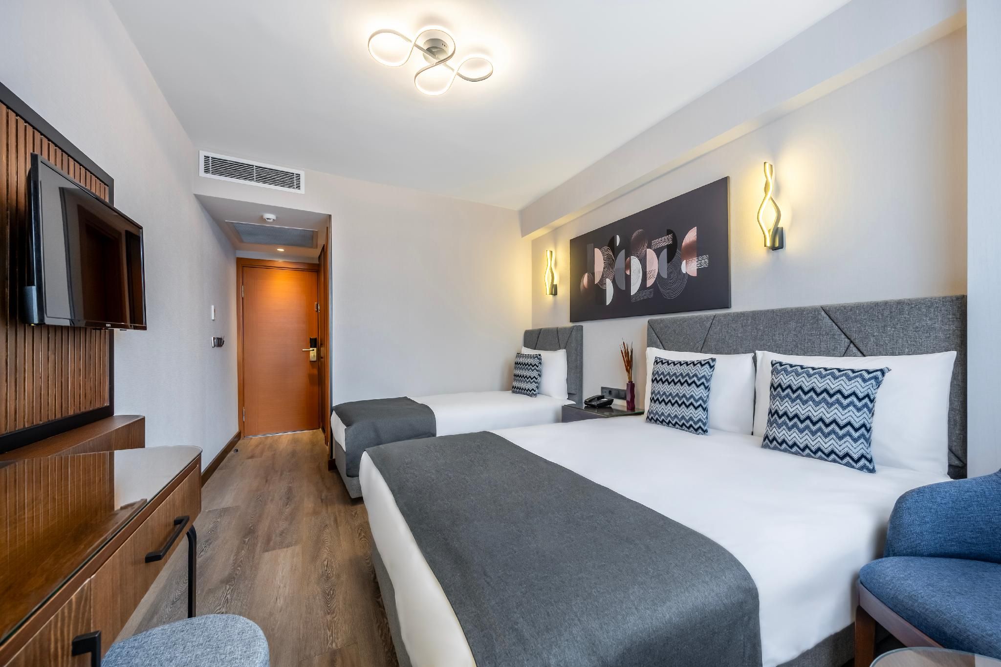 undefined Bristol Hotel 4