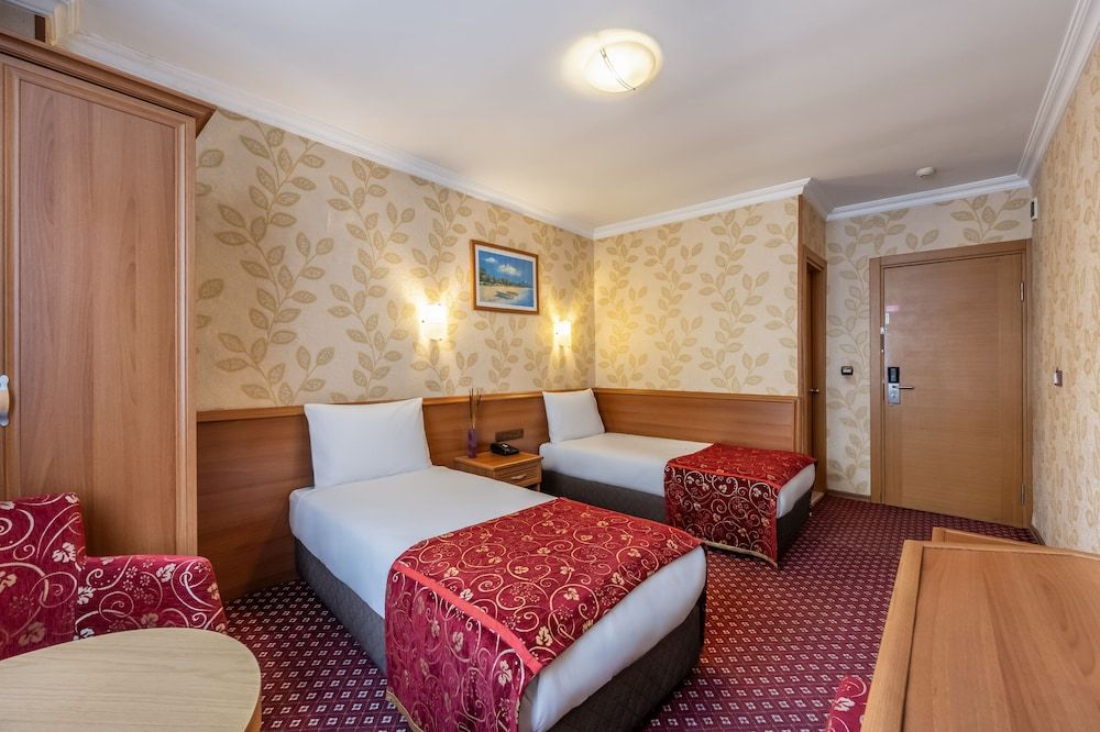 Bristol Hotel Standard Double or Twin Room 3