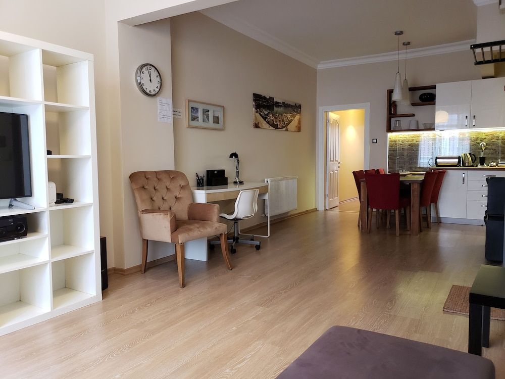 undefined Ottoman Apart 2