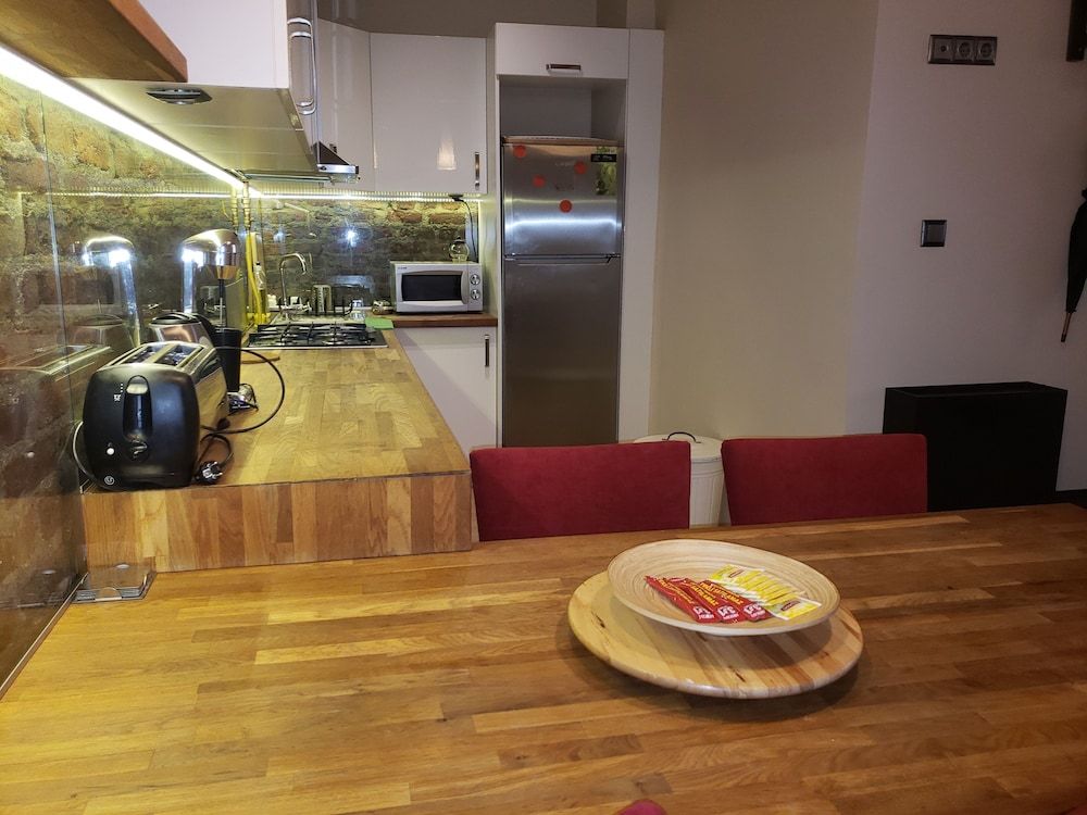 undefined Ottoman Apart 9