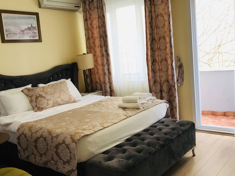 La Mer Boutique Hotel Standard Room 3