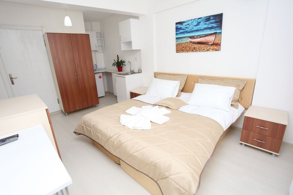 undefined Nicoleport 6