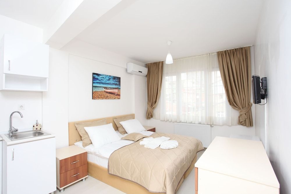 undefined Nicoleport 8