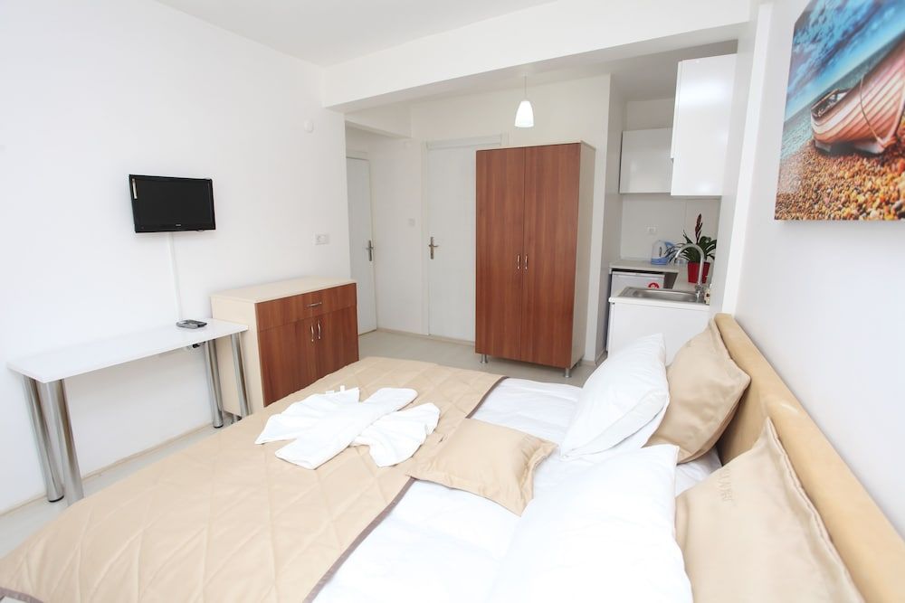 undefined Nicoleport 5