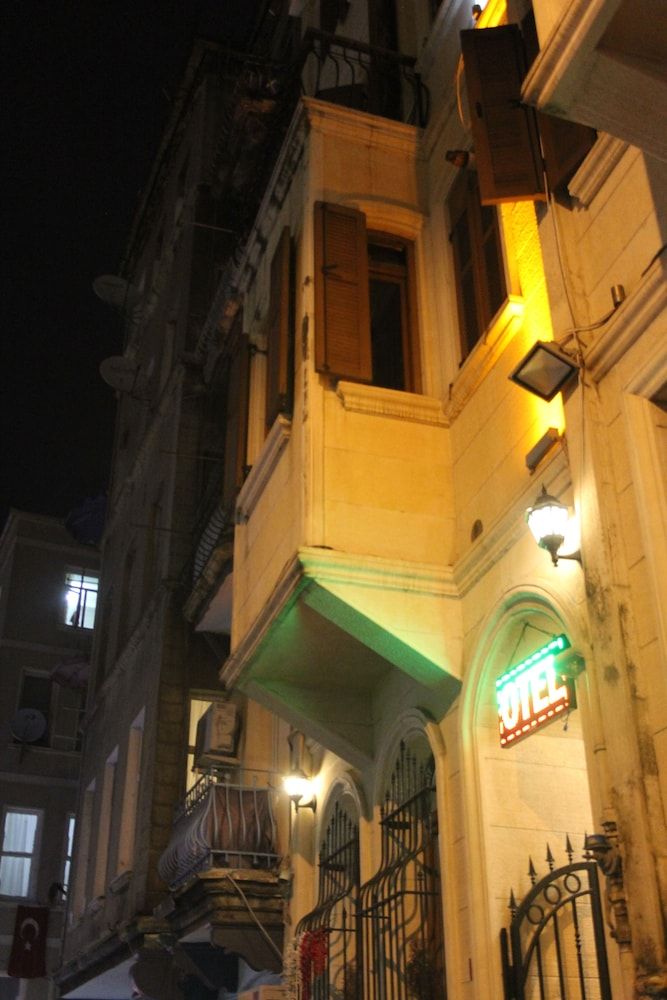 undefined Full House Boutique Otel 6