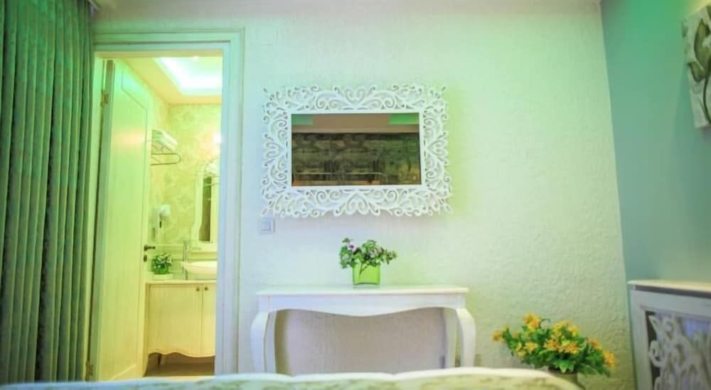 Elegance Asia Hotel Superior Double or Twin Room 6