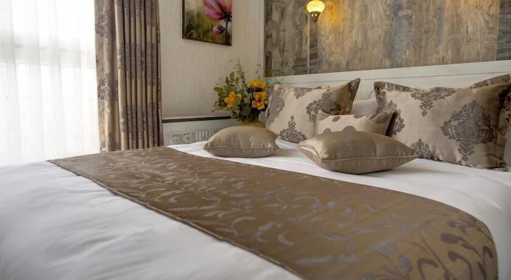 Elegance Asia Hotel Superior Double or Twin Room 4