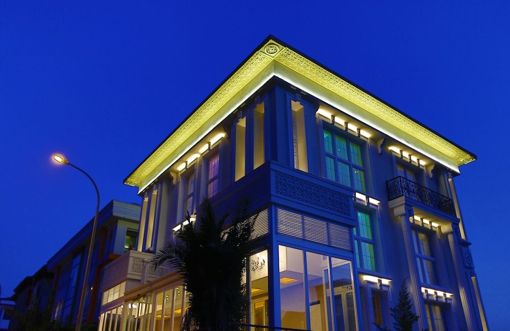 undefined Elegance Asia Hotel 2