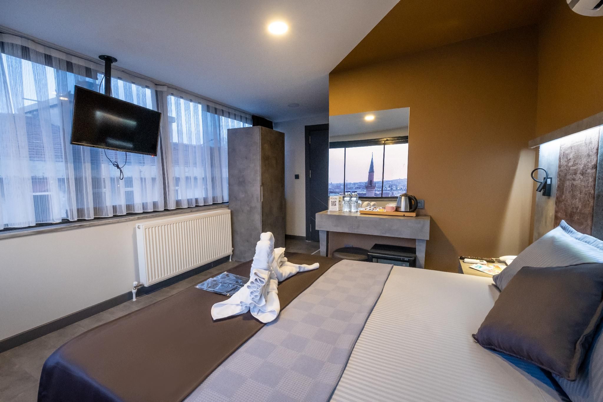 The Queen Hotel Double Room 3