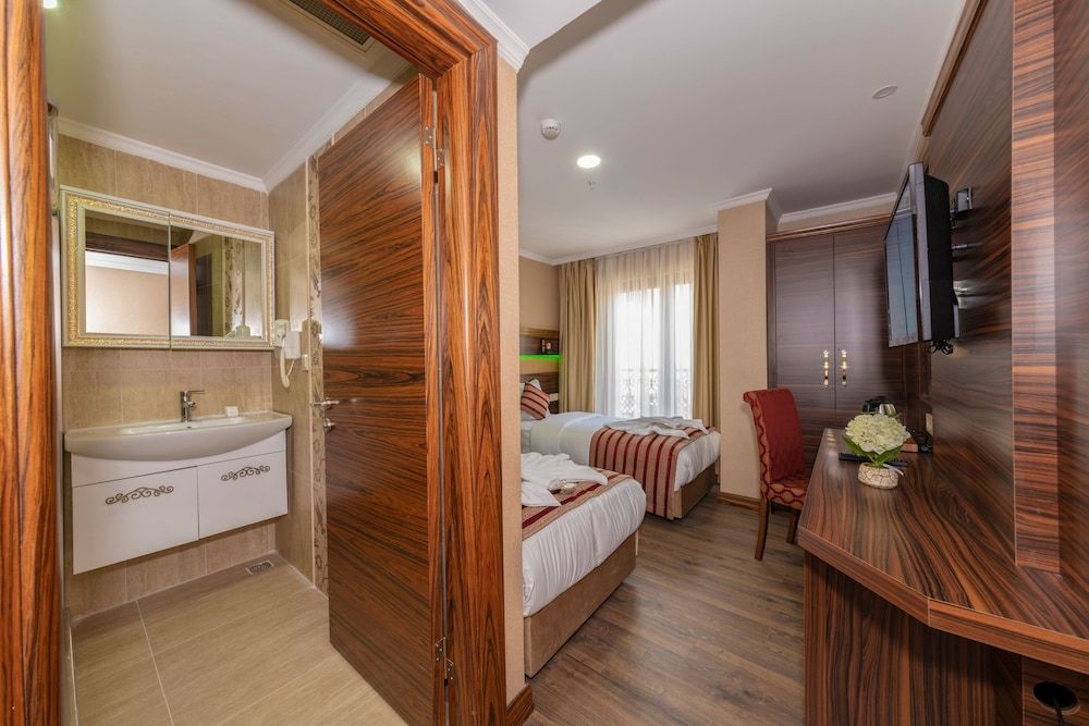 undefined Vision Deluxe Hotel 3