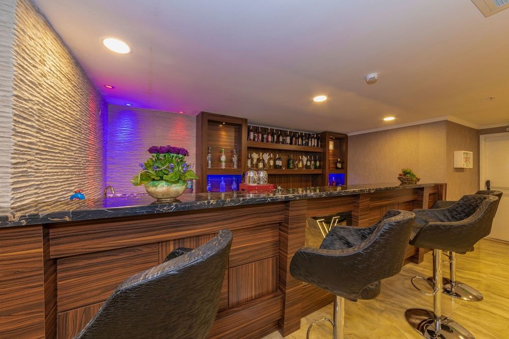 undefined Vision Deluxe Hotel 8