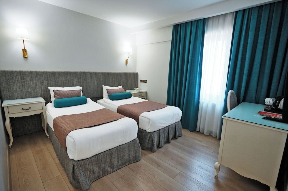 Taximtown Hotel Deluxe Double or Twin Room 2