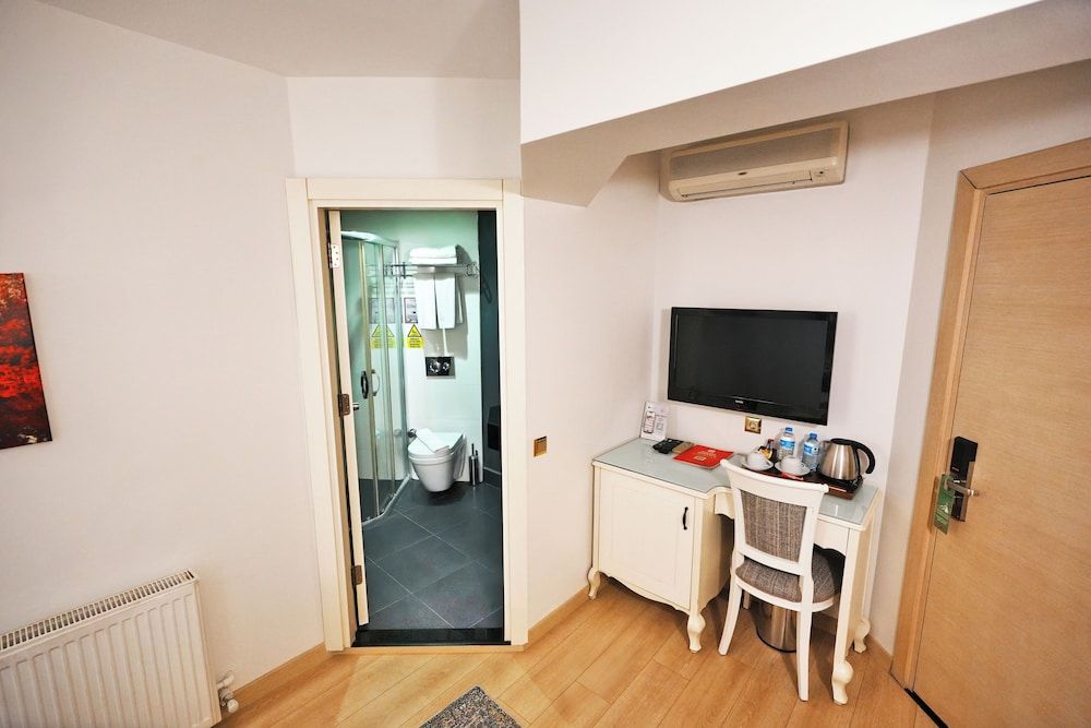 Taximtown Hotel Deluxe Double or Twin Room 12