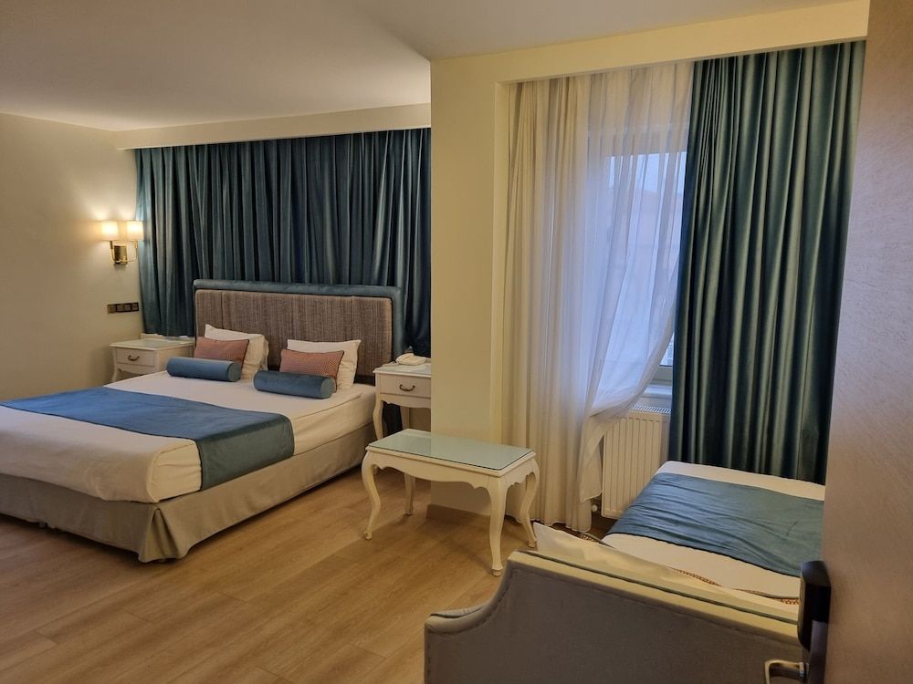 undefined Taximtown Hotel 8