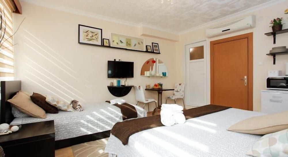 undefined Palyaco House 7