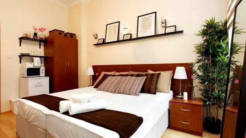 Palyaco House Luxury Double Room, 1 Bedroom, Smoking, City View 3