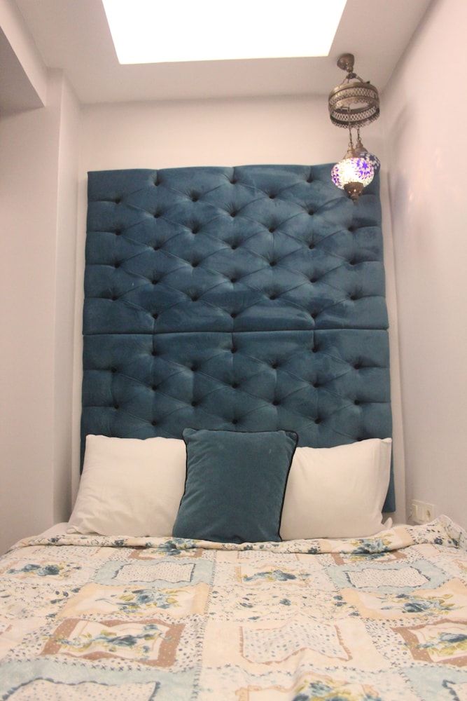 undefined Alf Hotel 2