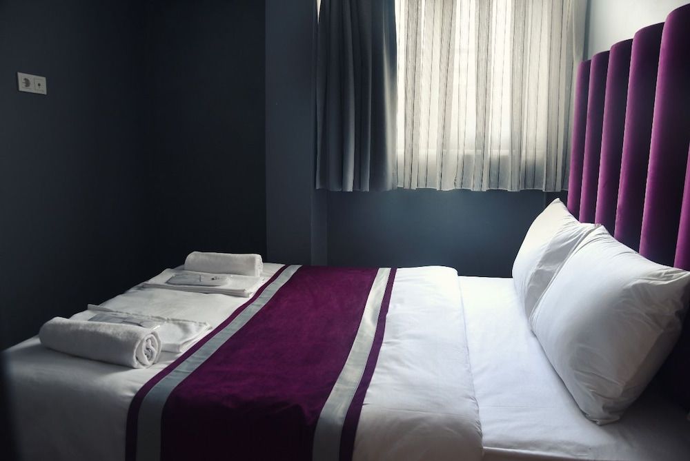 undefined Class Suites Taxim 4