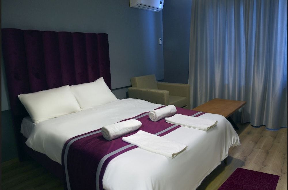 undefined Class Suites Taxim 3