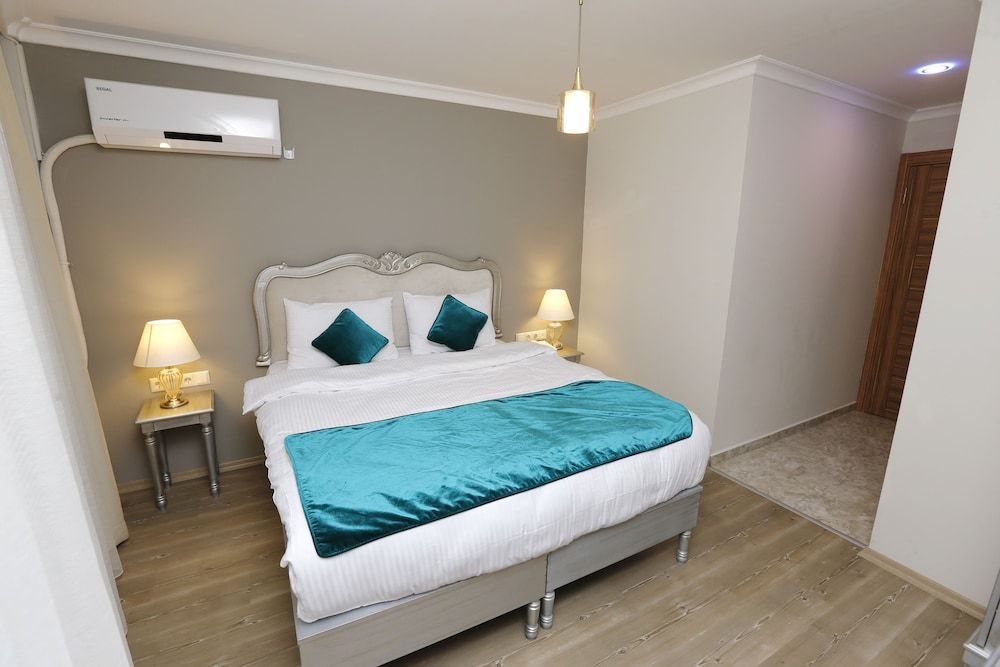 undefined 4 Angels Hotel 9